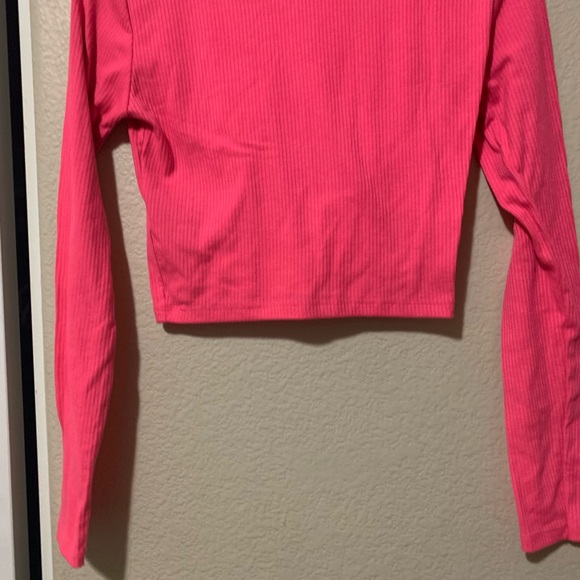 Pink turtle neck - Picture 2 of 3